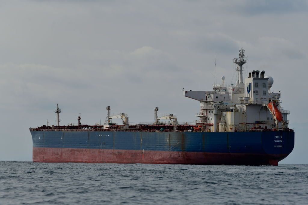 Chinese port ban on US-sanctioned tankers tightens oil supply, Reuters reports