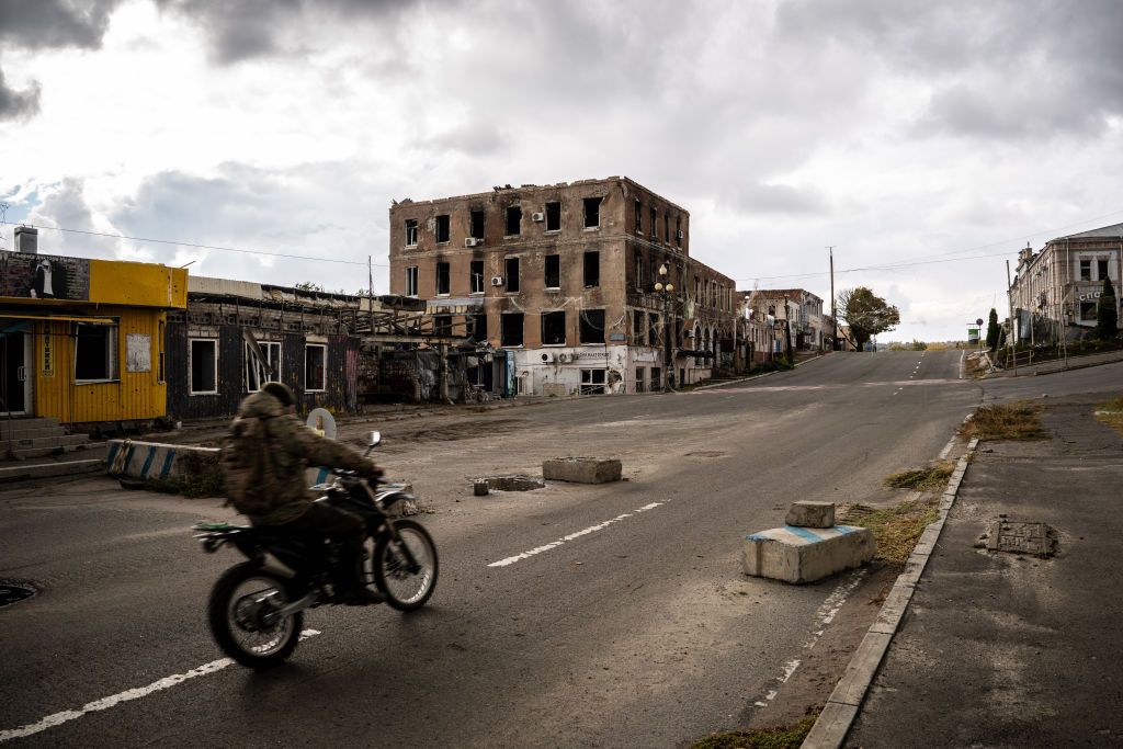 Russian forces 2 km from Kupiansk's outskirts, official says