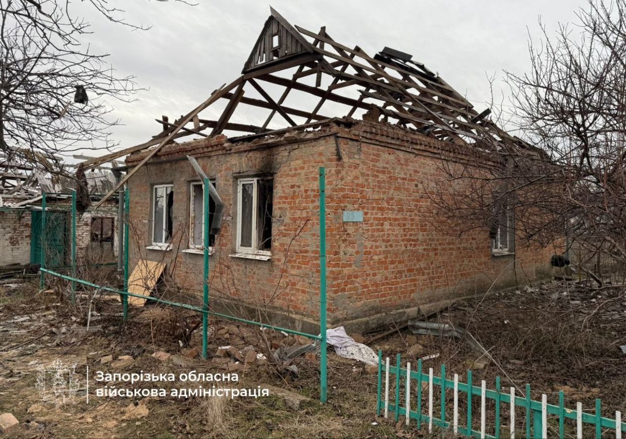Ukraine war latest: Ukraine strikes Russian oil depot, command post; Moscow bombs civilians in Zaporizhzhia