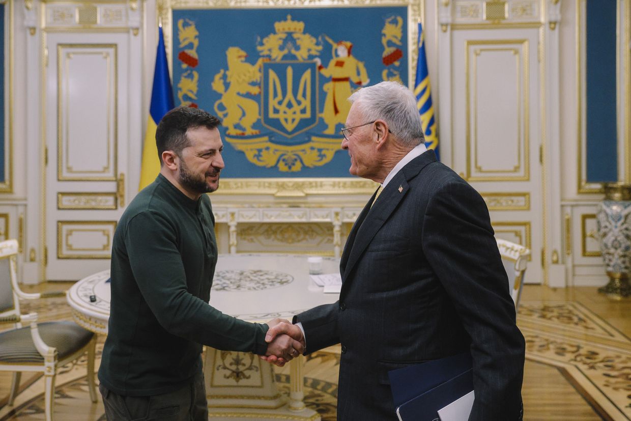 Trump's Ukraine remarks 'shocking,' echo Russian narratives, German opposition leader says