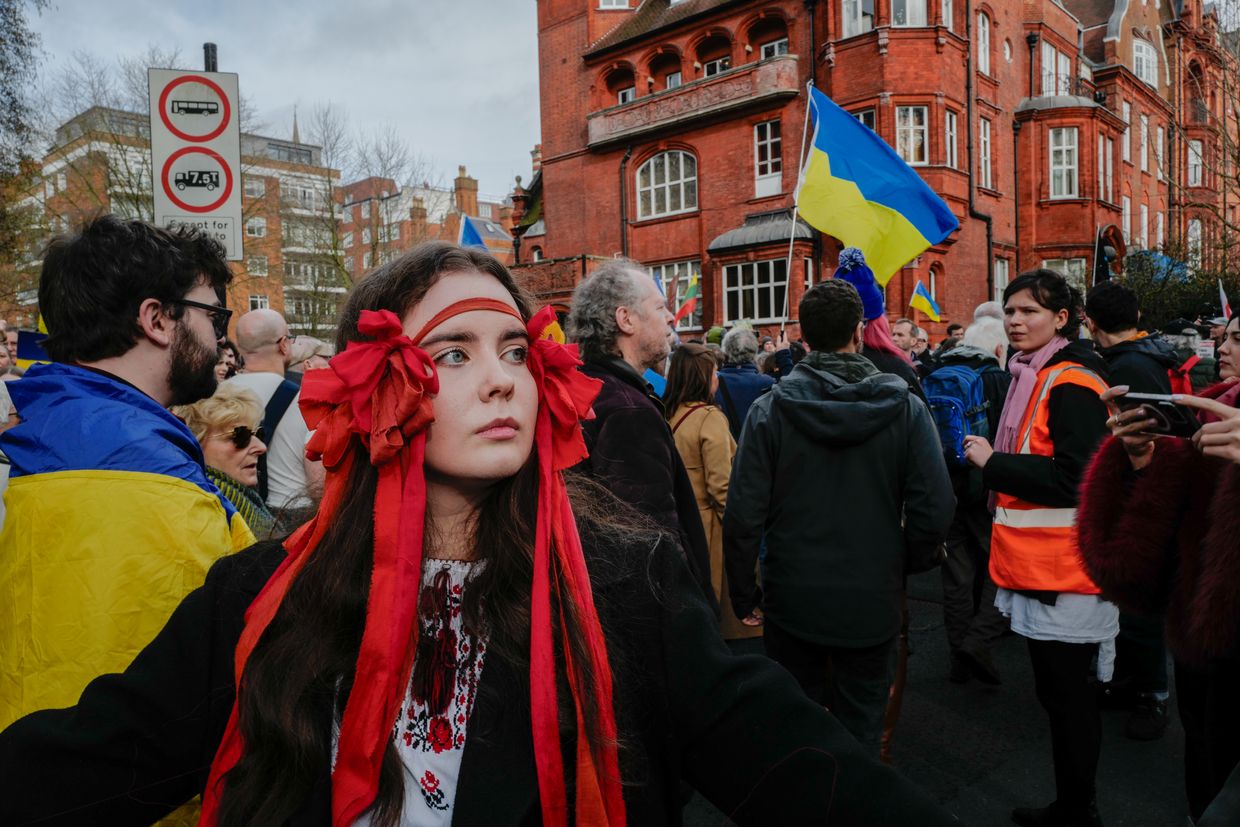 Amid growing Russian, US pressure, world rallies in support of Ukraine