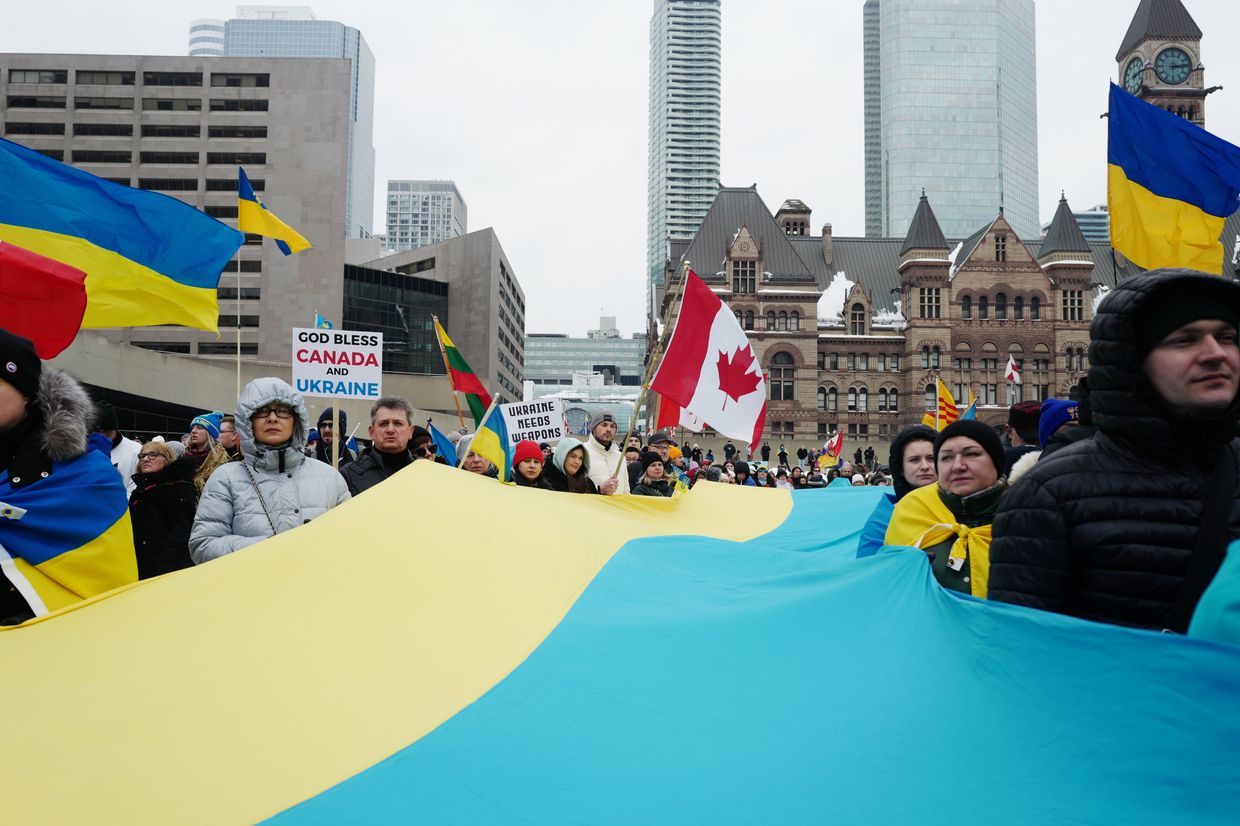 Amid growing Russian, US pressure, world rallies in support of Ukraine