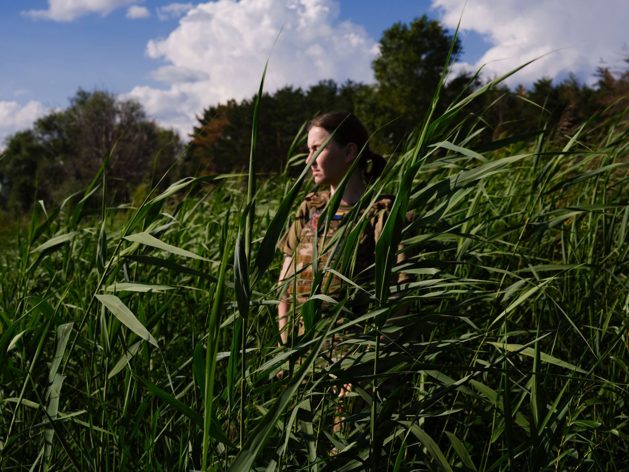 'Miniature universes:' The personal spaces of women at war (Photos)