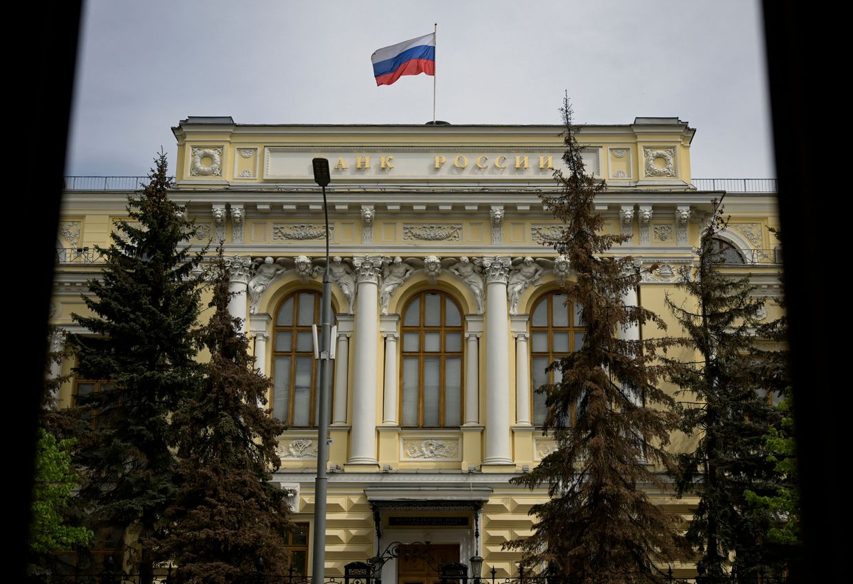 US to resume shipping long-range bombs to Ukraine, Reuters reports