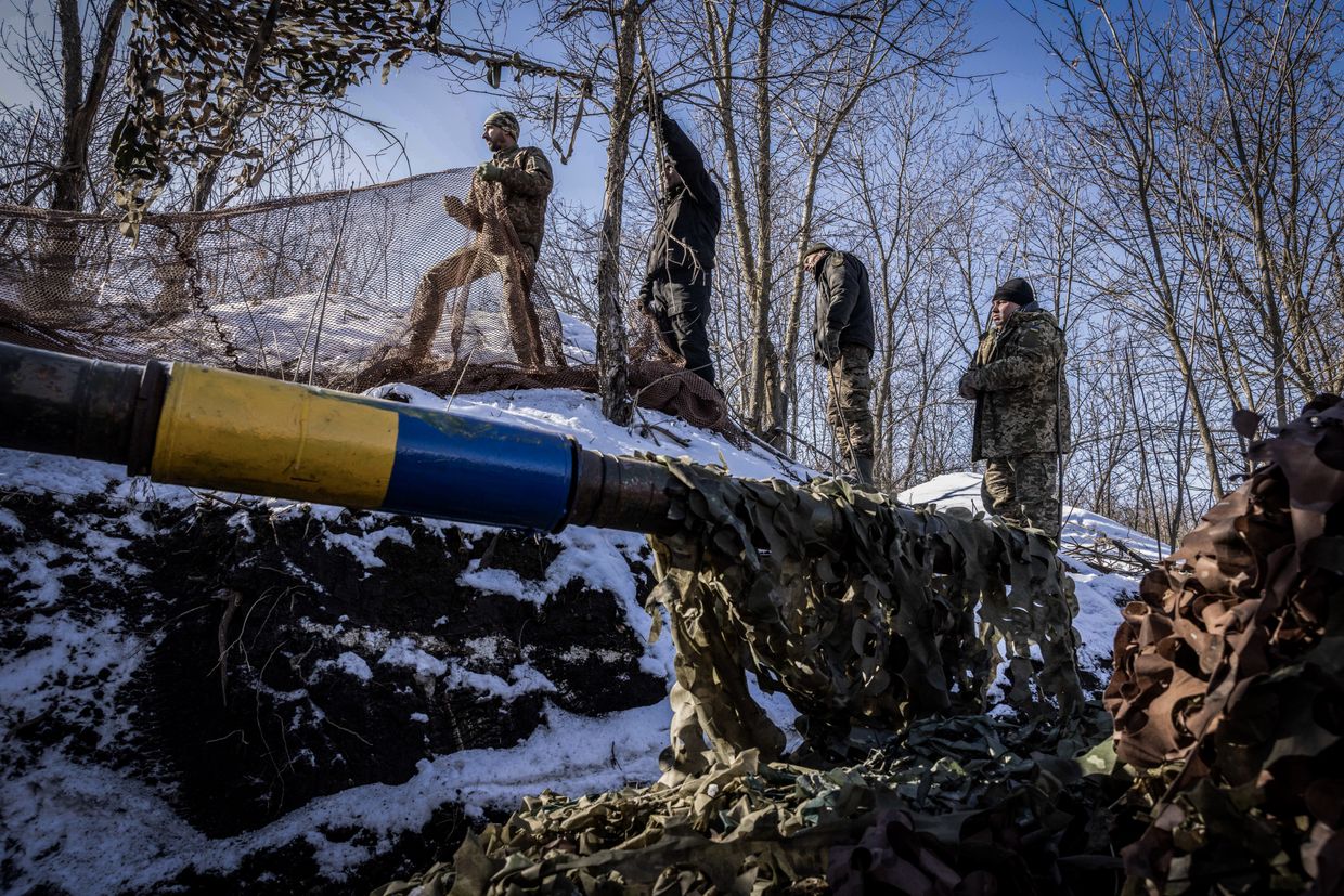 Russia preparing new offensive in 'coming weeks' to strengthen negotiating position, AP reports