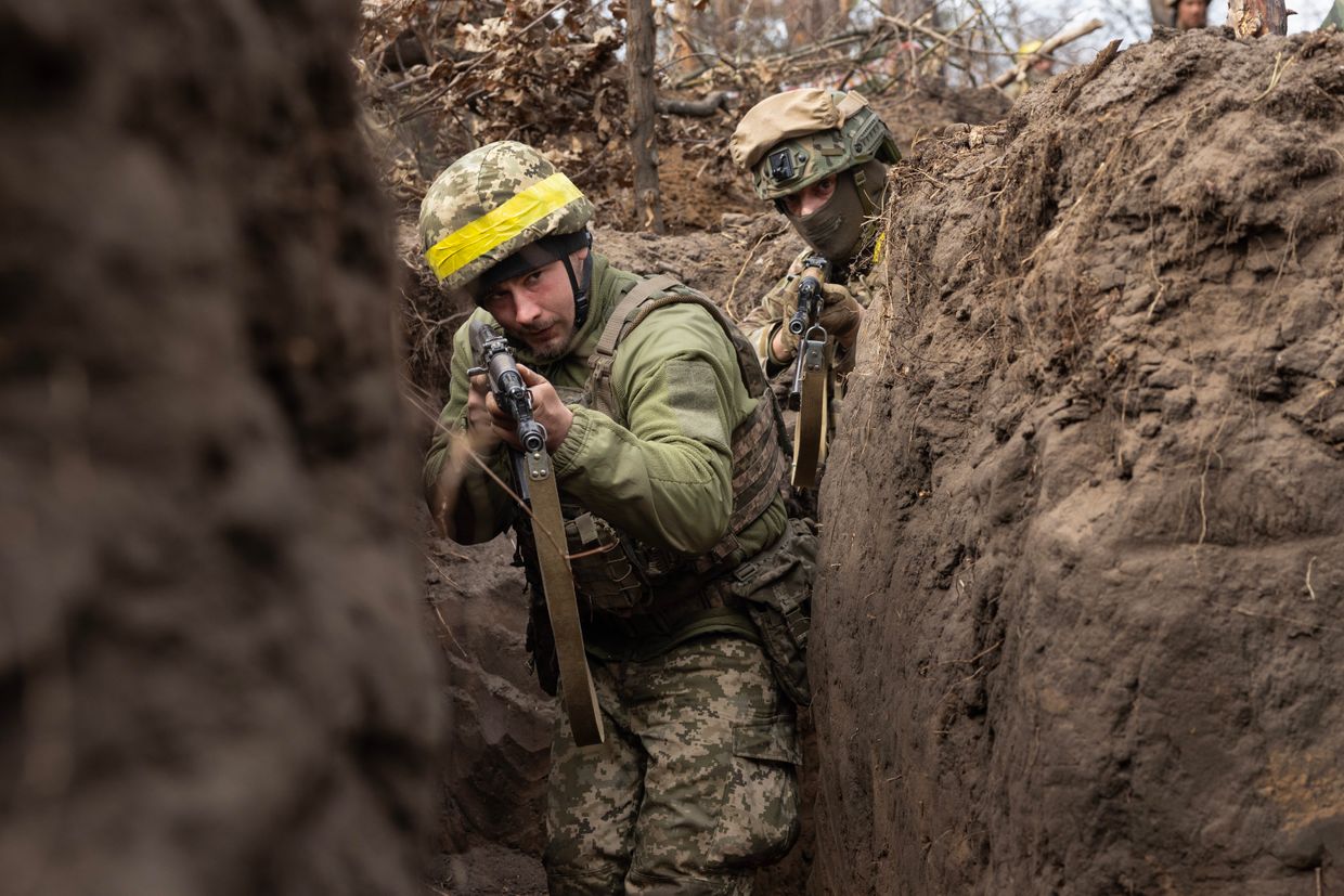 Russia trying to bypass Ukraine's positions in Toretsk by going underground, military says