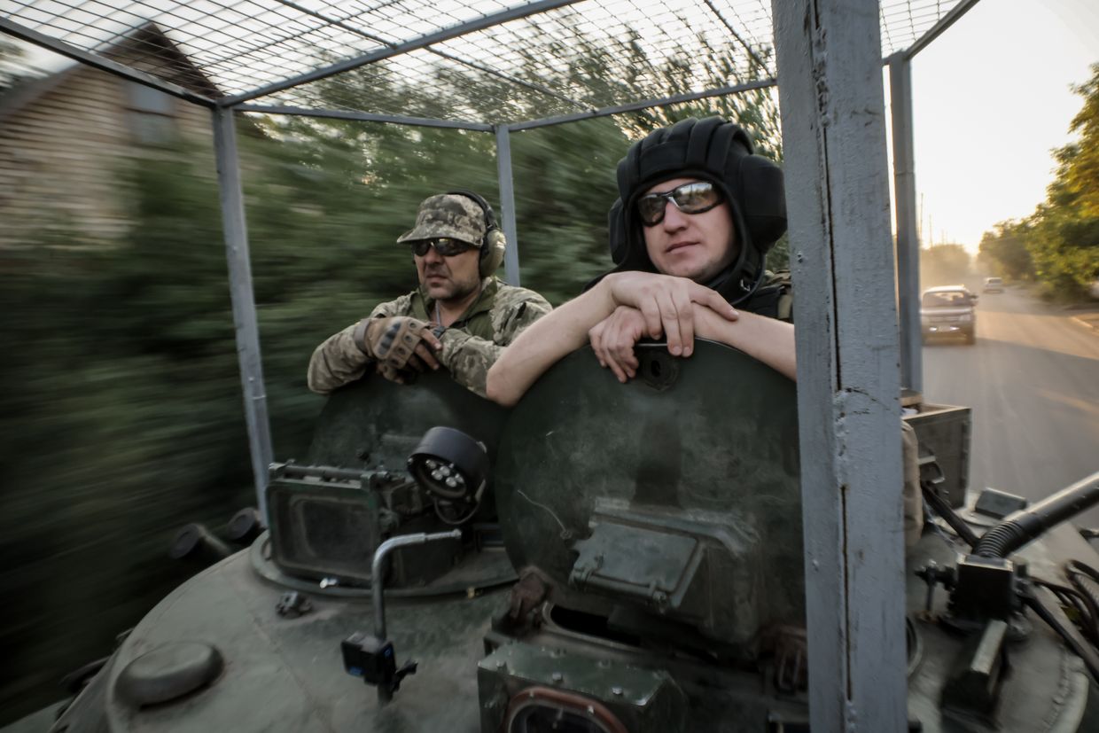 'Miniature universes:' The personal spaces of women at war (Photos)