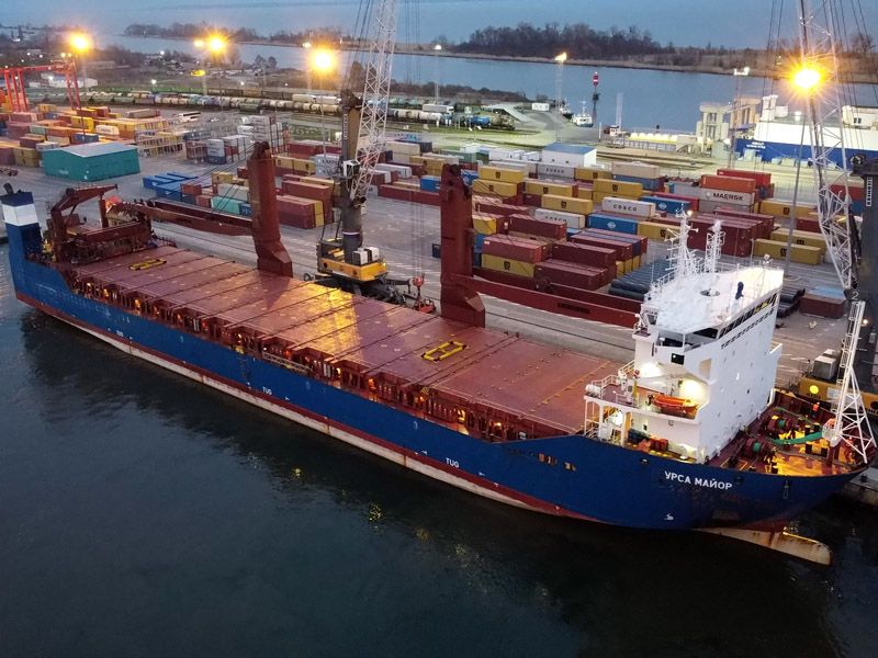 Trump extends US sanctions on Russian ships for another year