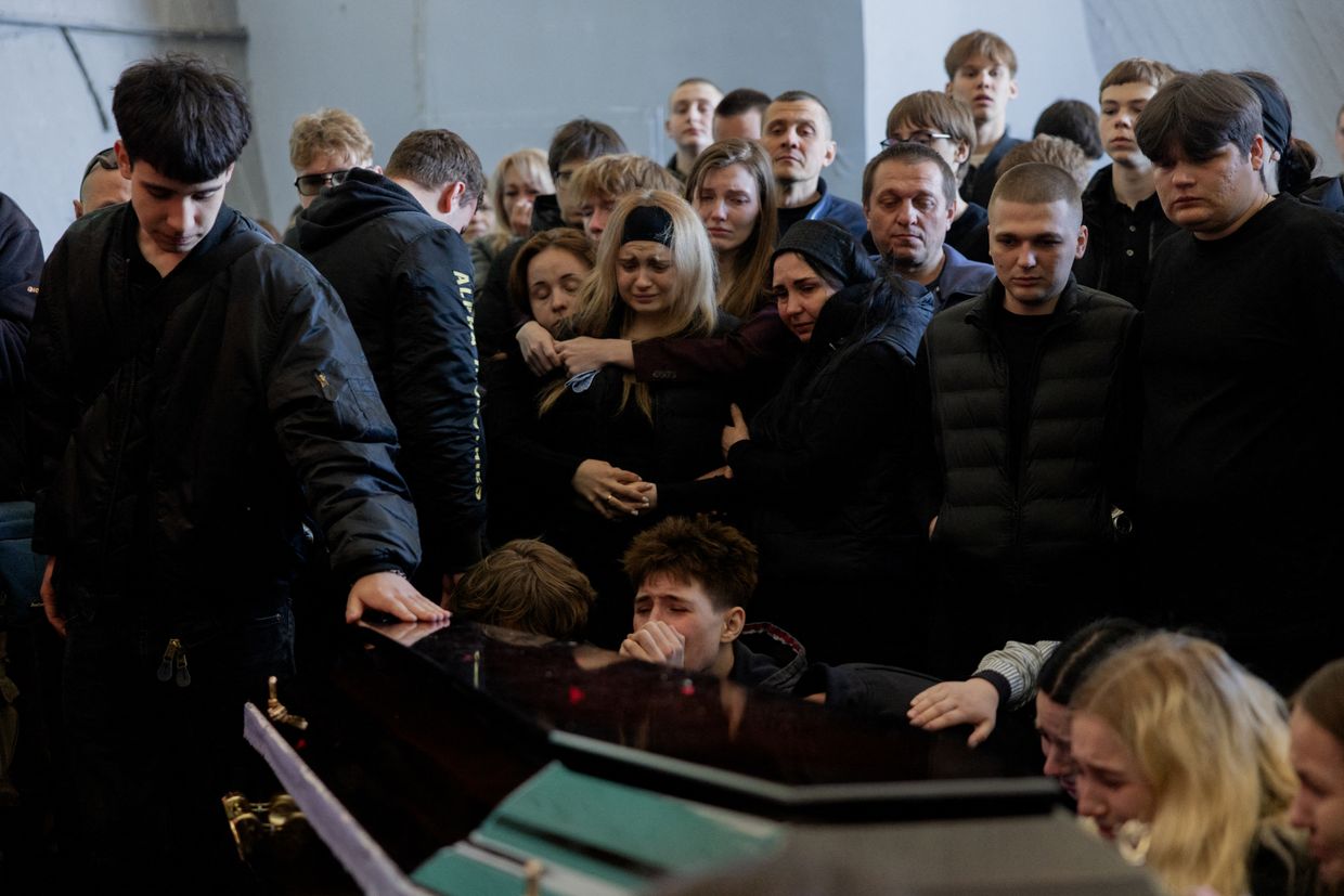 Kyiv teenagers mourn their friend killed by Russian missile (PHOTOS)