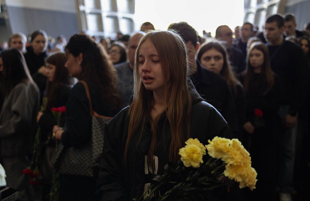 Kyiv teenagers mourn their friend killed by Russian missile (PHOTOS)