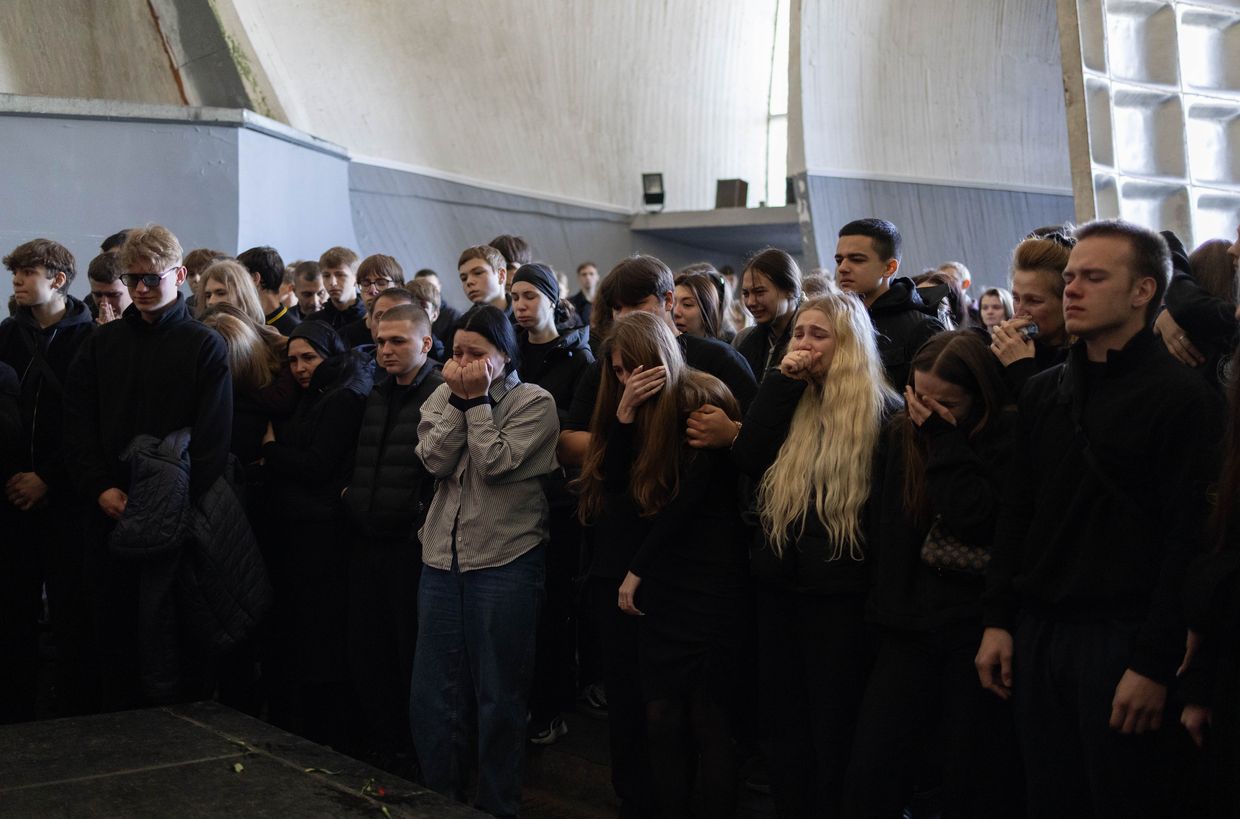 Kyiv teenagers mourn their friend killed by Russian missile (PHOTOS)