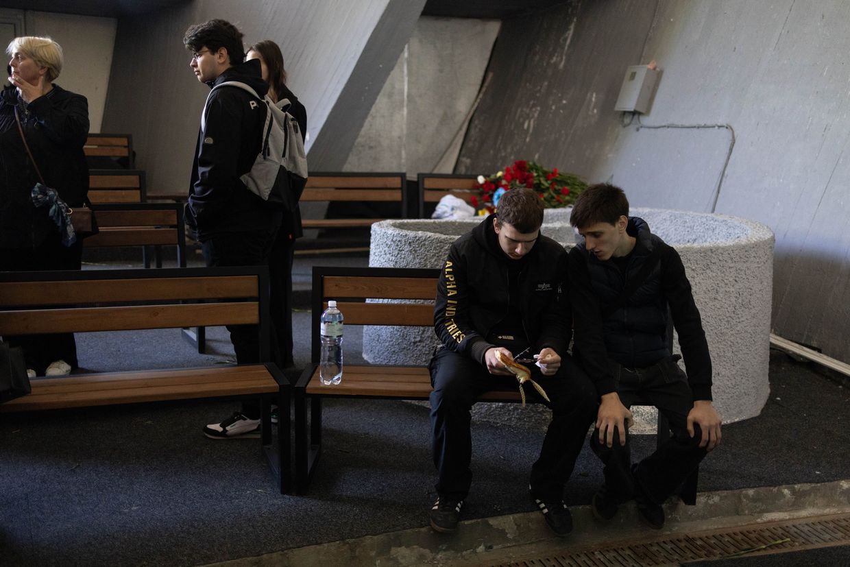Kyiv teenagers mourn their friend killed by Russian missile (PHOTOS)
