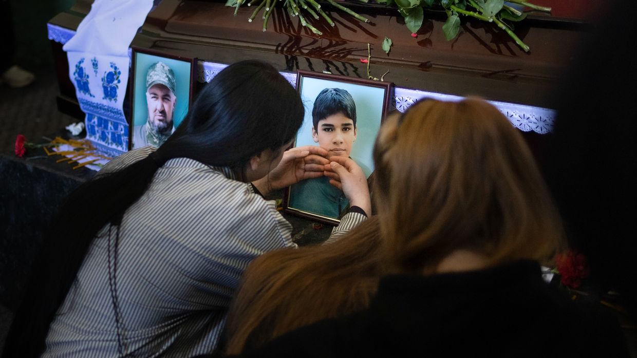 Kyiv teenagers mourn their friend killed by Russian missile (PHOTOS)