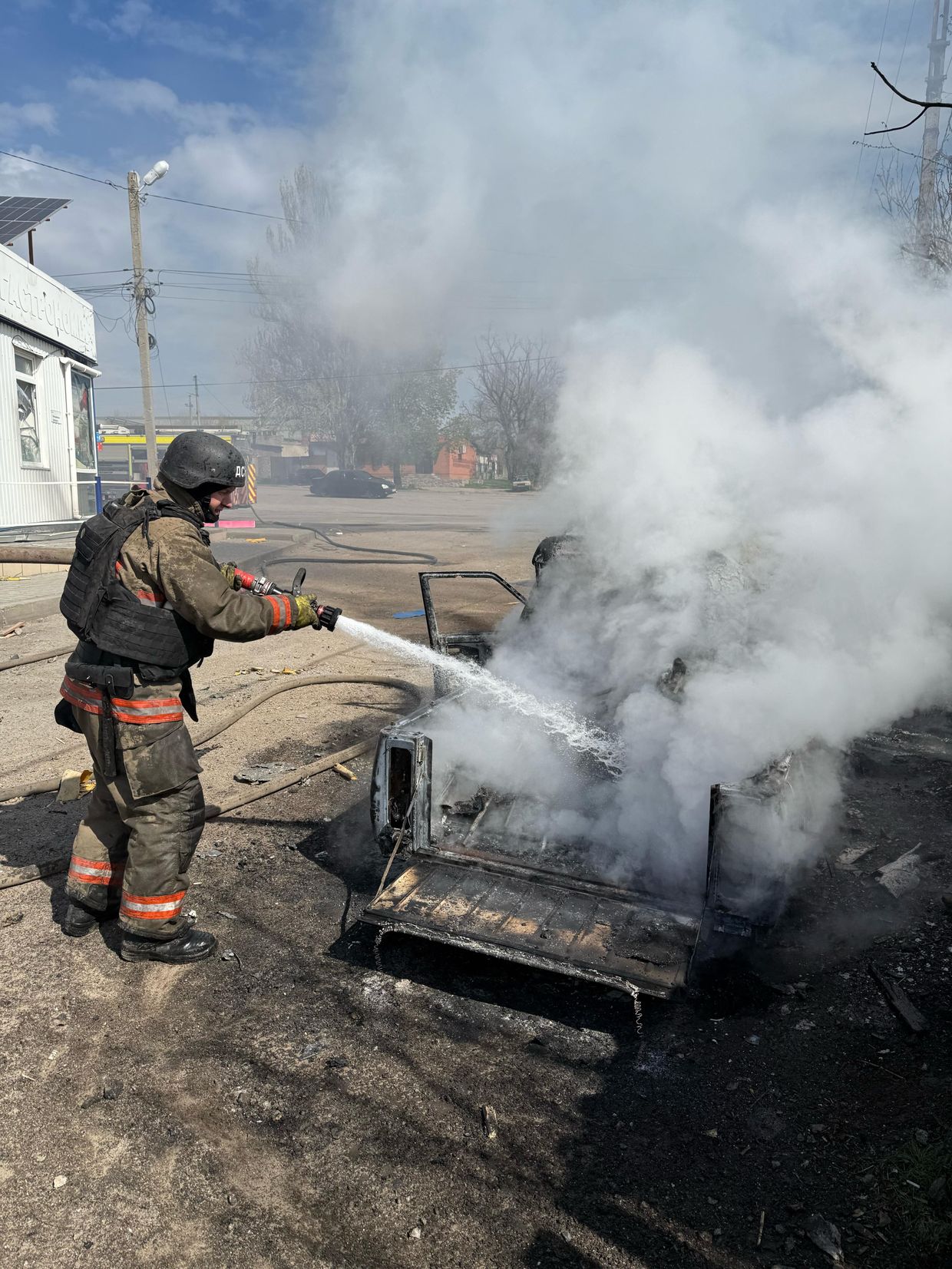 Russian shelling of Nikopol kills 2, injures 5