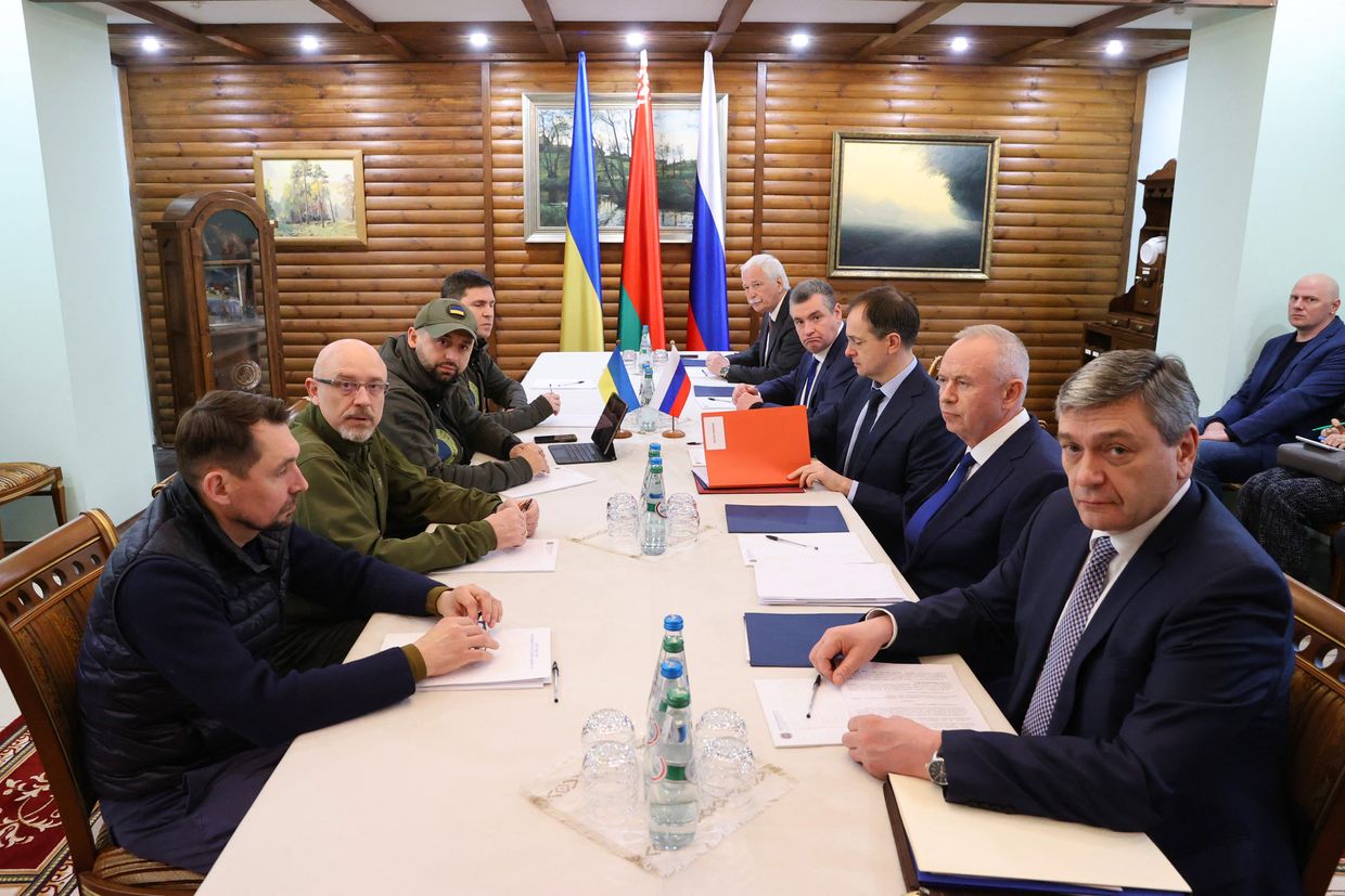 'It's a mess' — after all the hype, Ukraine-Russia peace talks in Istanbul descend into name-calling shambles