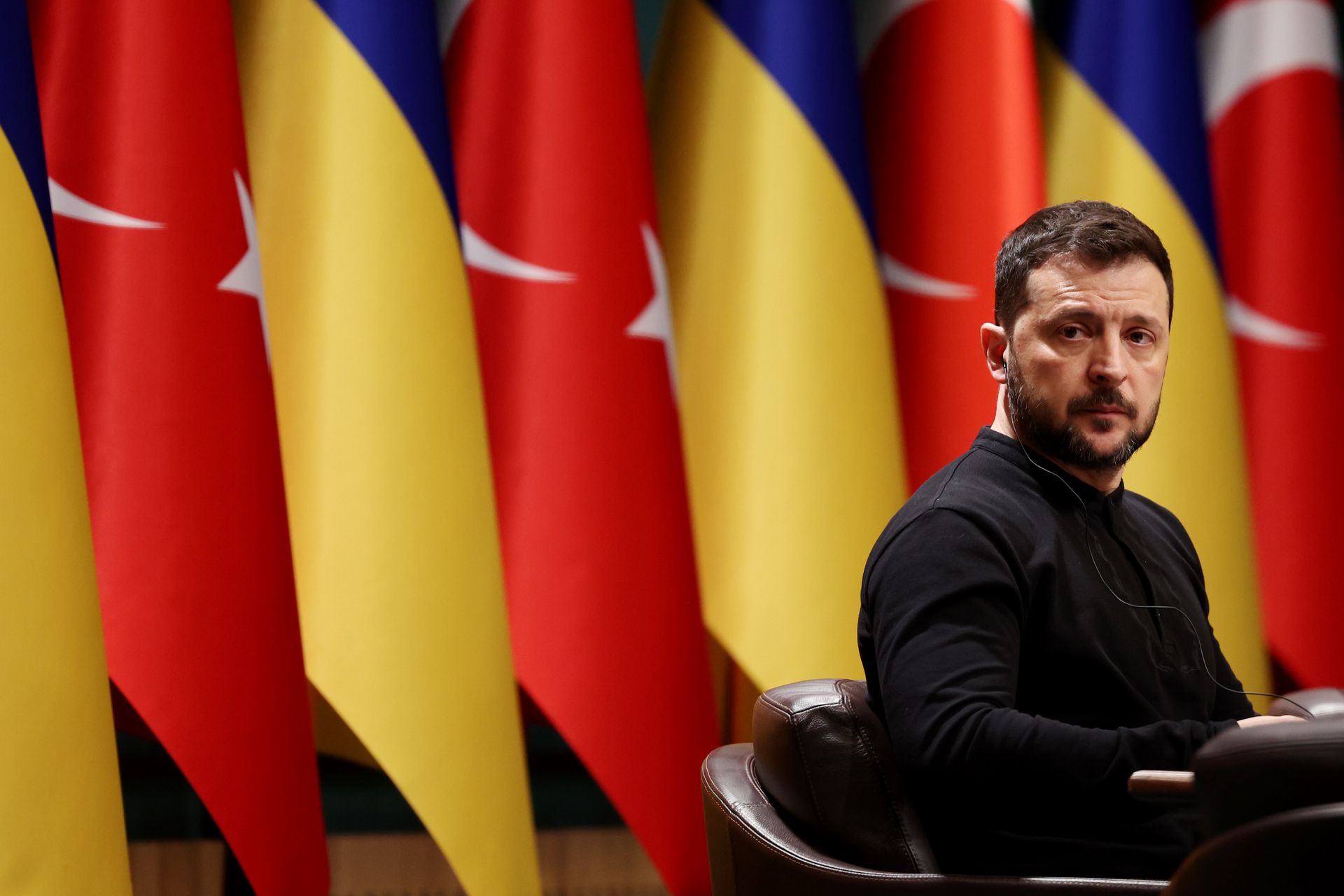 Zelensky arrives in Turkey, decries Russia's 'sham' delegation ahead of potential peace talks