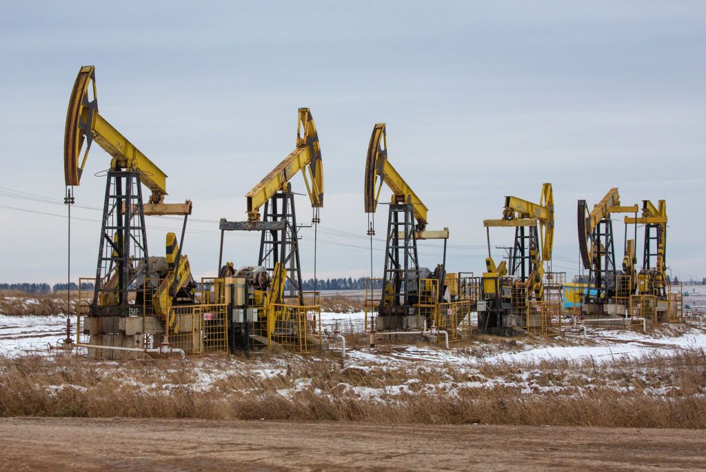 G7 ready to lower Russian oil price cap without US support, Reuters reports