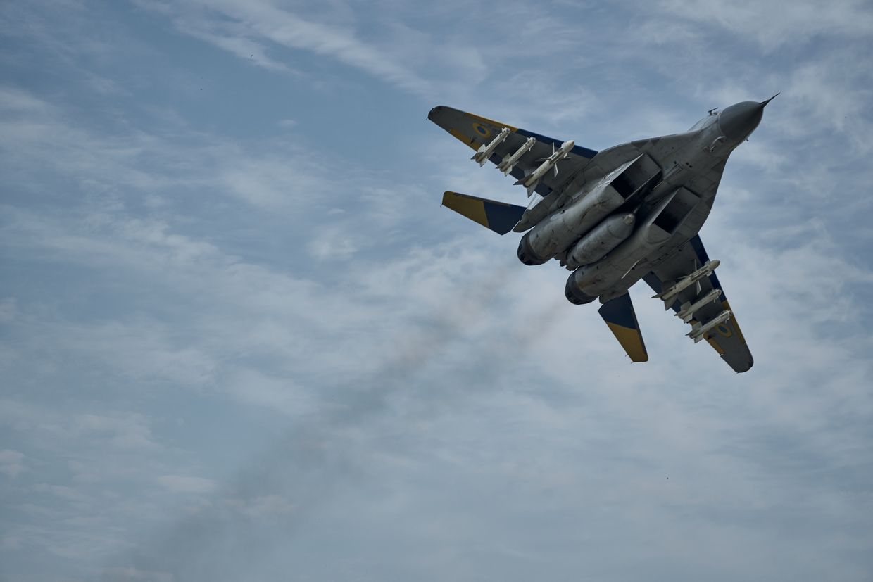 Russian Su-25 jet reportedly crashes in Donetsk Oblast