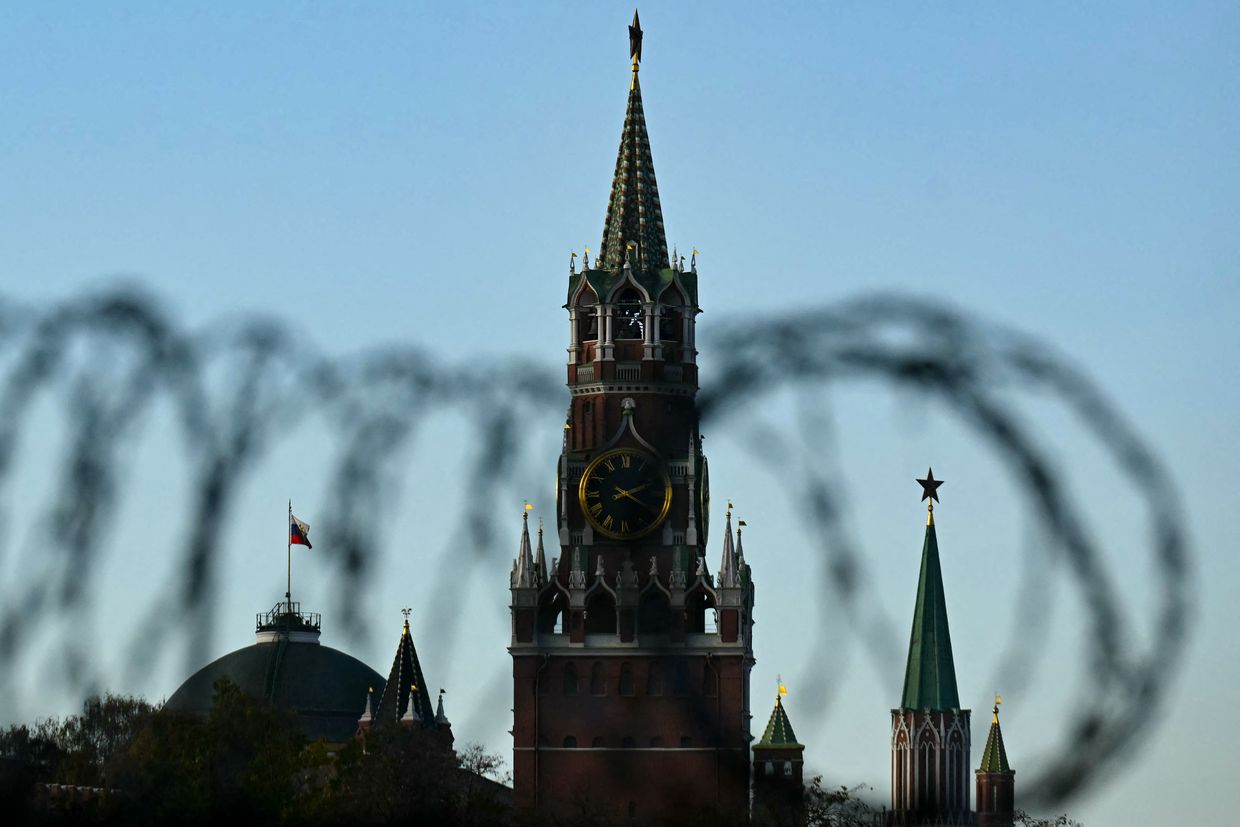 Zelensky says he's ready to meet with Putin, Trump in Turkey