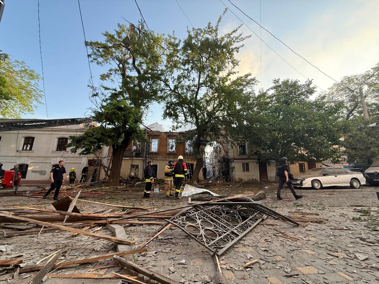 Cluster munitions used in overnight Russian strike on Ukraine, Kyiv mayor says